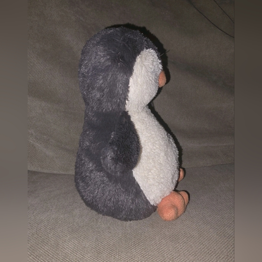 Peanut Medium Jellycat Penguin - Picture 2 of 5